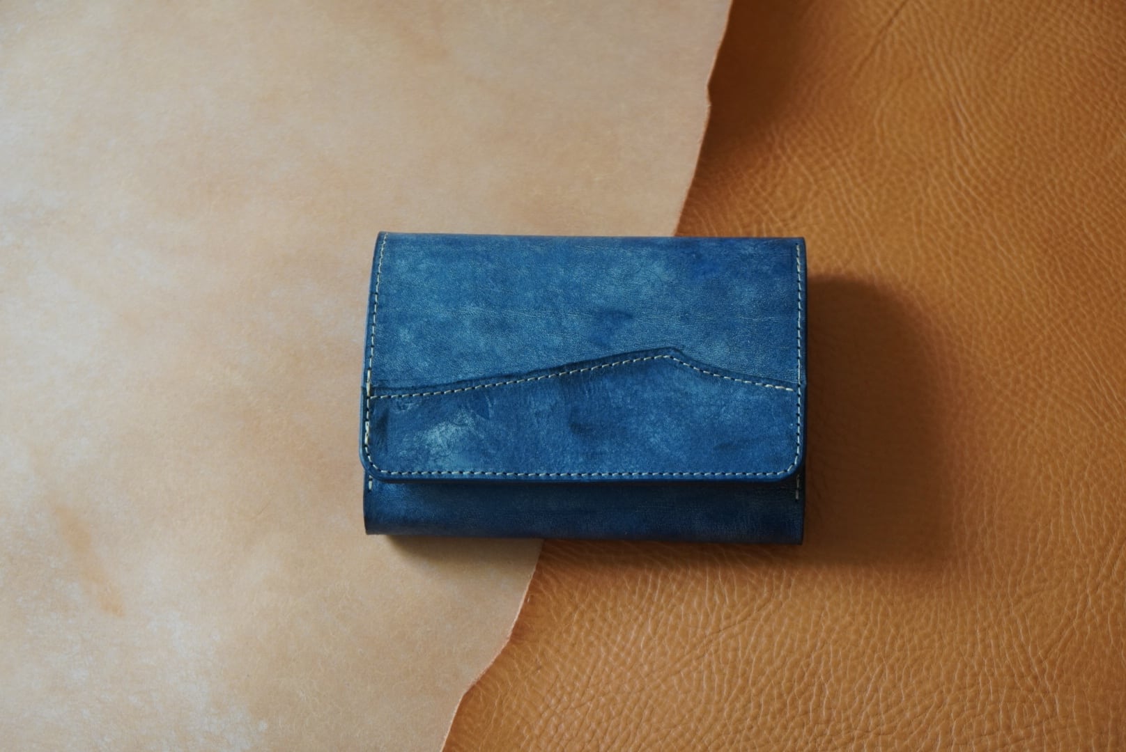 二つ折り財布 large