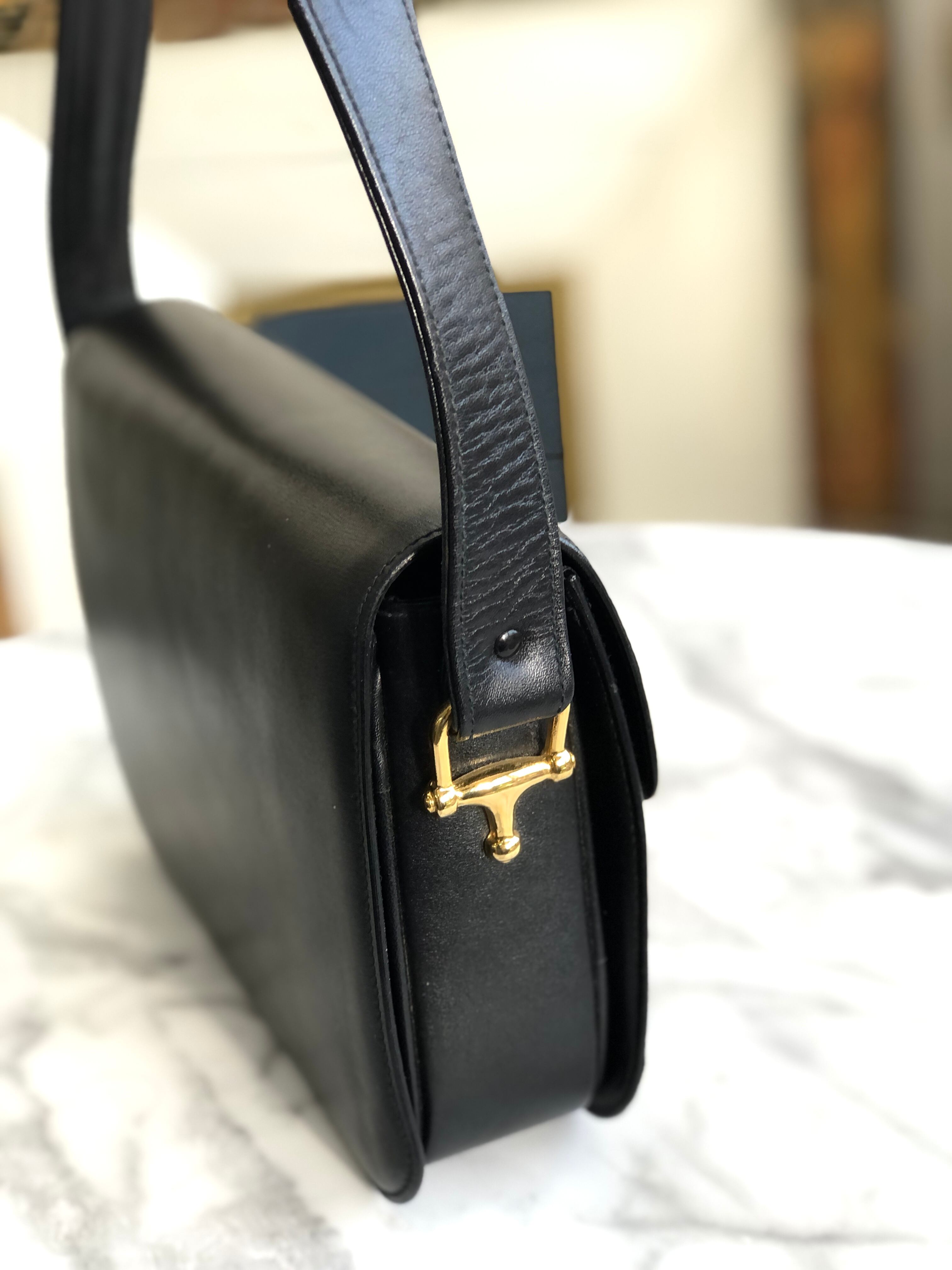 CELINE セリーヌ 馬車 ホースキャリッジ レザー クロスボディ