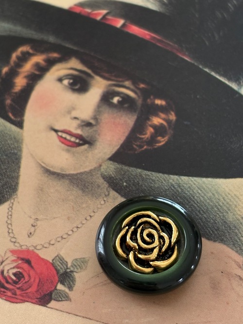 20mm Japanese ヴィンテージボタン ダークグリーン×ゴールド 深緑 フラワー アクセサリーパーツ デコレーション材