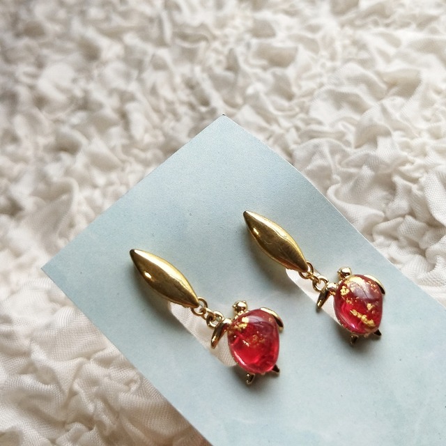 Honu / pierce or earrings