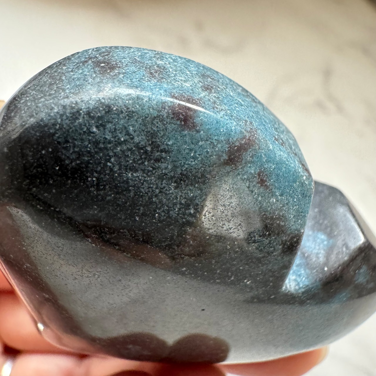 トロレアイト＊ハート＊231232＊天然石カービング＊天然石インテリア＊置き物＊インテリアストーン