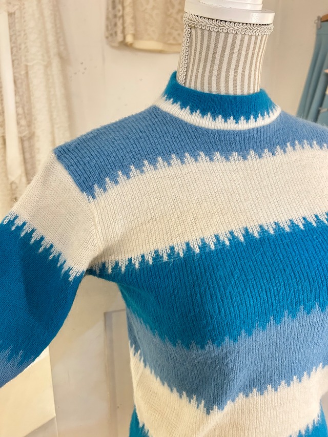 60's blue white design middle neck knit sweater
