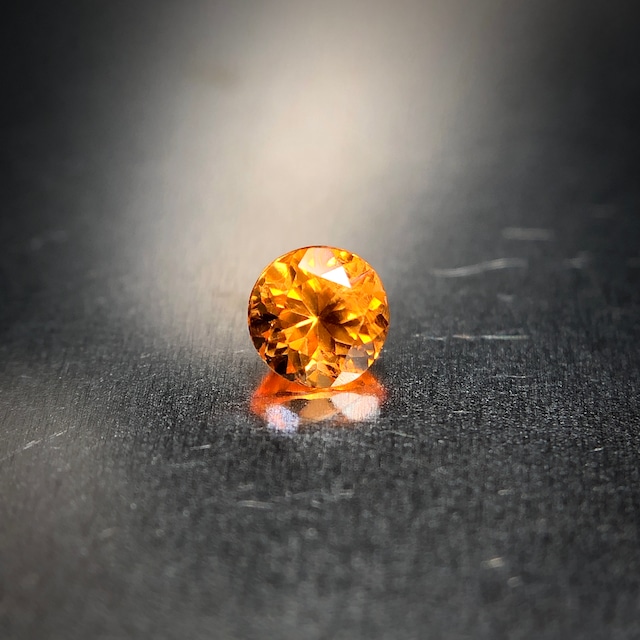 最も美しいオレンジ色 0.13ct UP 天然 マンダリンガーネット