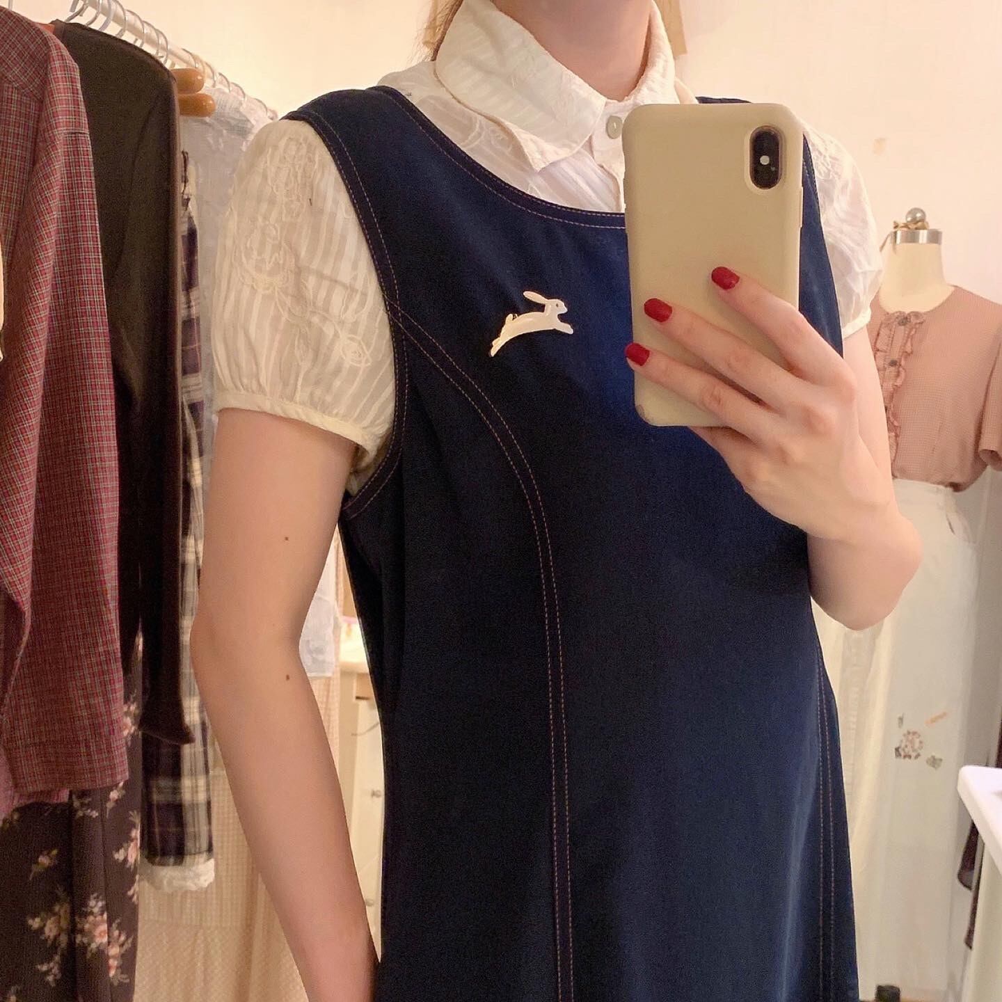 おつきみ ☽ red eye rabbit brooch