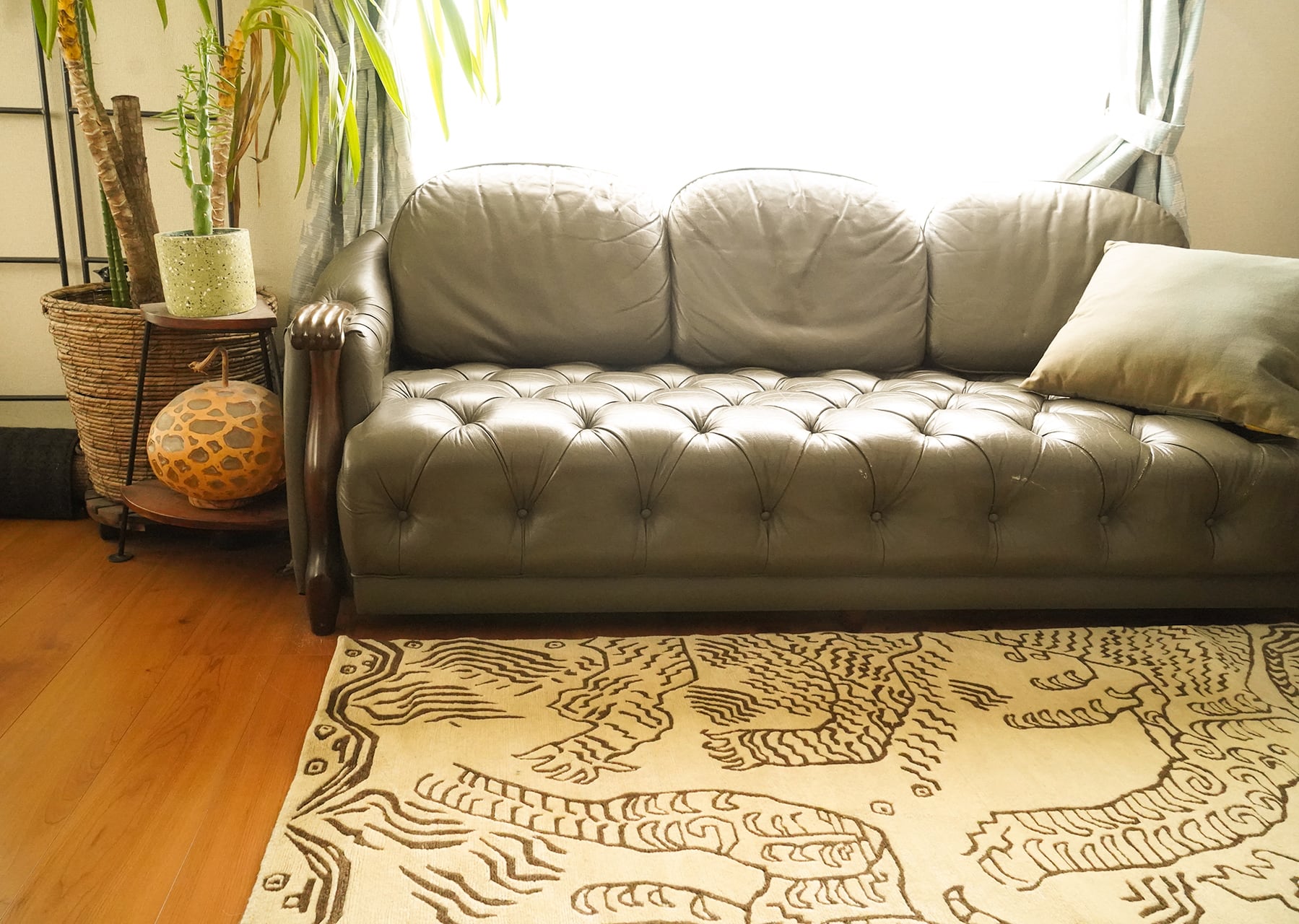 MODERN TYGER FLOOR RUG_フロアラグ_ウールラグ_手織り