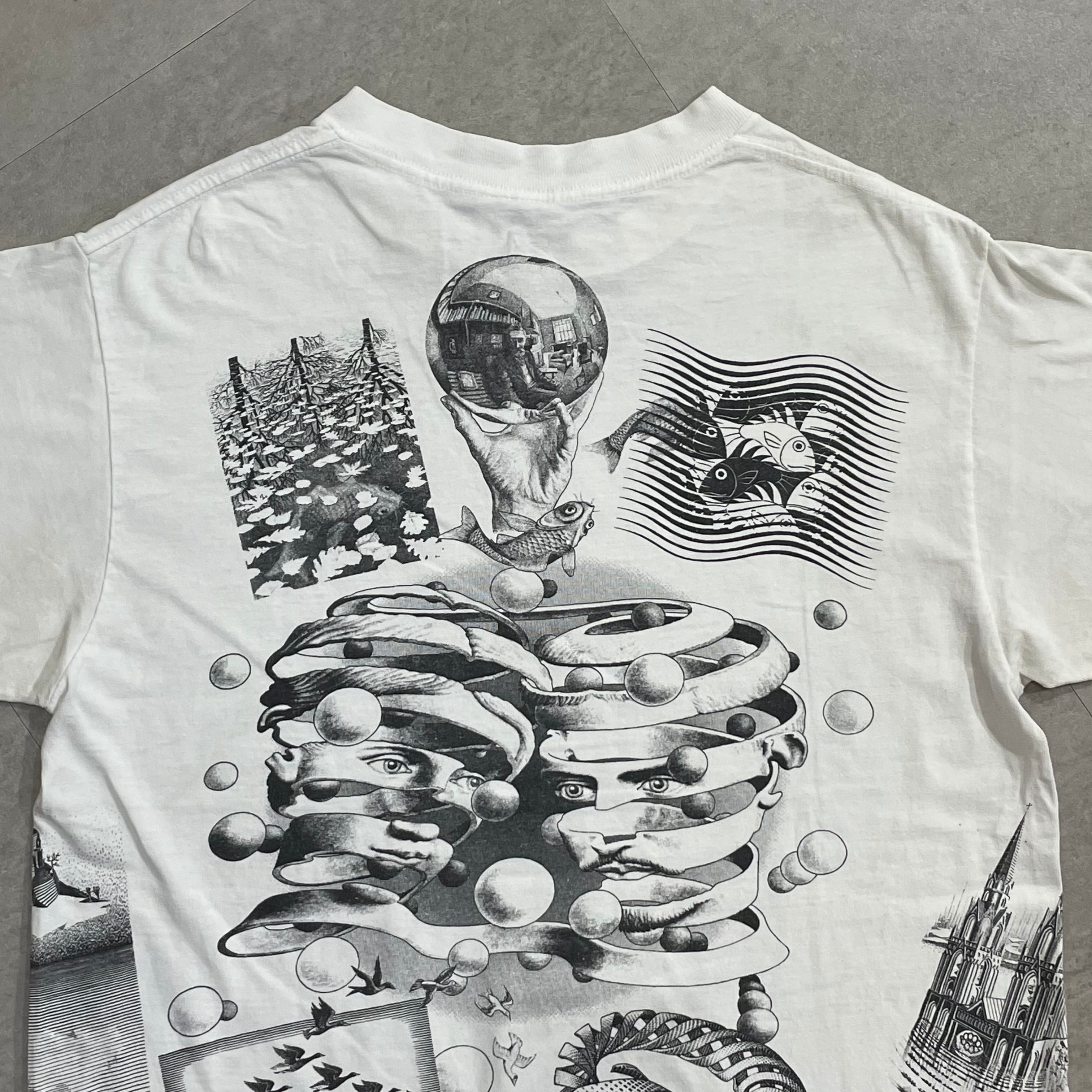 90s Art T M.C. Escher エッシャー スカルEYE Tシャツ-