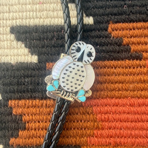【ZUNI】Turquoise&shell Owl Bolo Tie ターコイズ＆シェル　フクロウボロタイ・ループタイ/Reginda Kallestewa