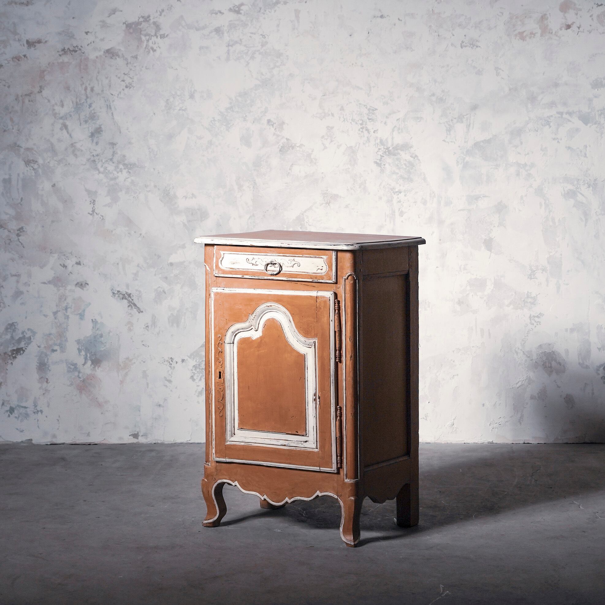 ペイントサイドボード/フレンチアンティーク/空間装飾/店舗什器/ディスプレイ