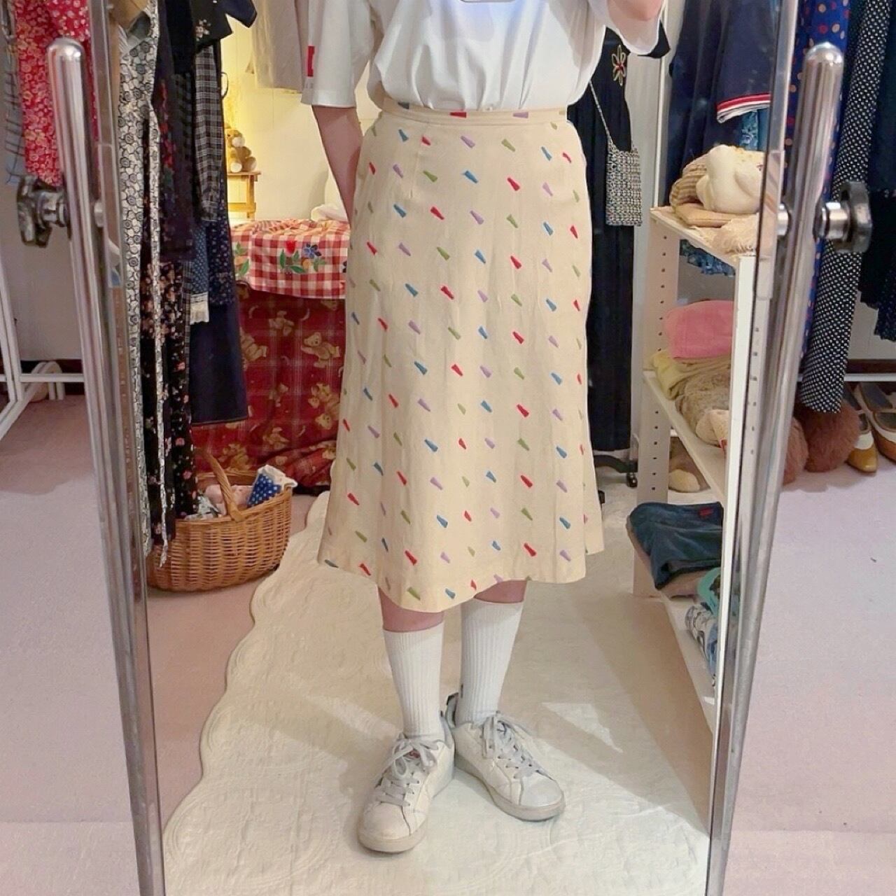 square embroidery semi tight skirt