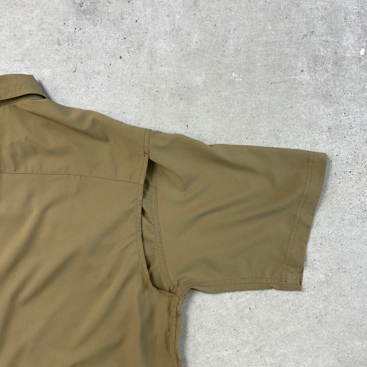 Columbia コロンビア TITANIUM 半袖 フィッシングシャツ メンズXL 古着 