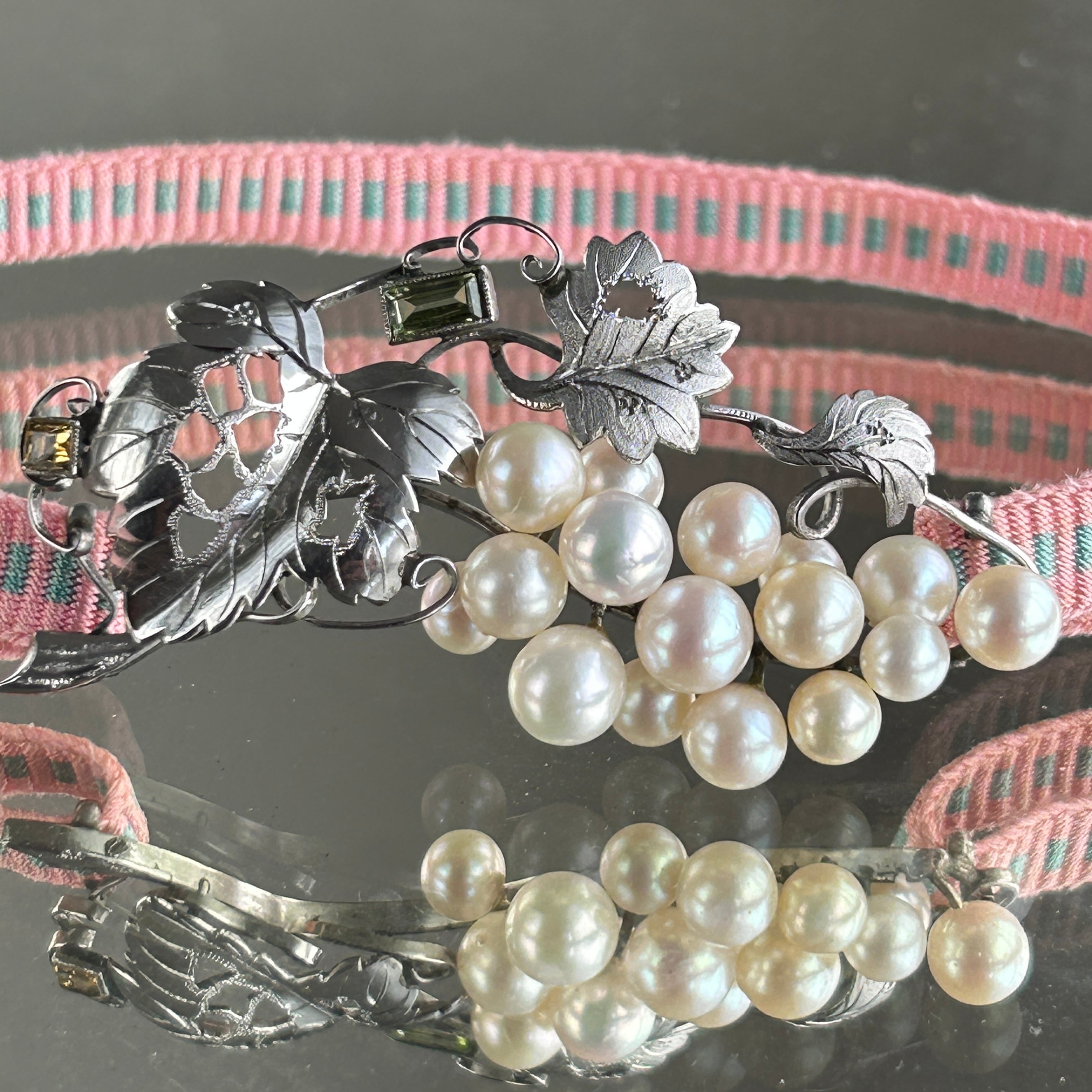 アンティーク　合金製あこや本真珠　葡萄の帯留め