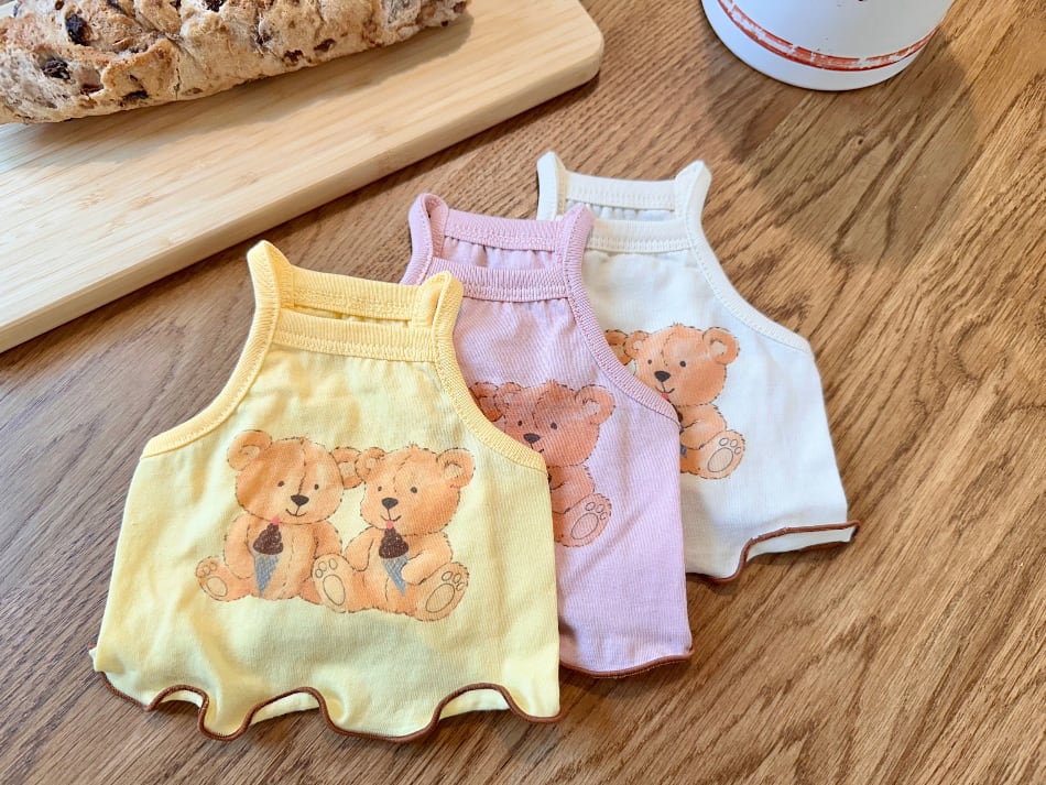 friend t-shirt XS ~ XL 3color / 犬 服 ショート丈 クマ 犬服 夏 キャミソール おぱんつカット タンクトップ 涼しい crop top 薄手 ノースリーブ 可愛い 韓国 ペット服 犬の服 ドッグウェア 袖なしTシャツ 猫 top164