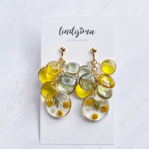 本物のお花を使った　ミモザつぶつぶサークルピアス イヤリング  イエロー