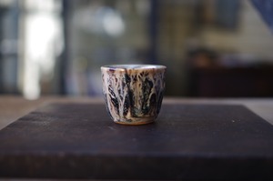 茶杯② 黒流×銀彩 谷井直人