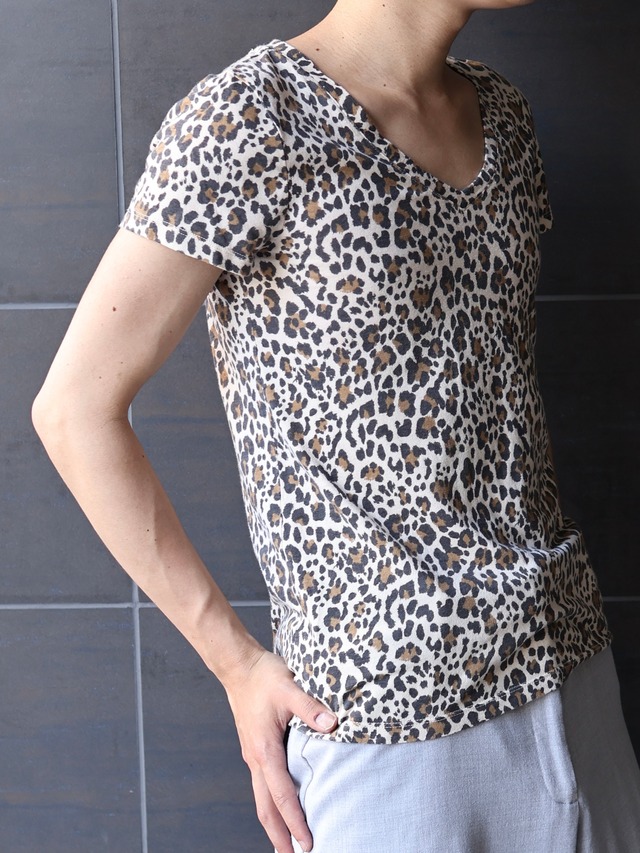 tight fit reopard top