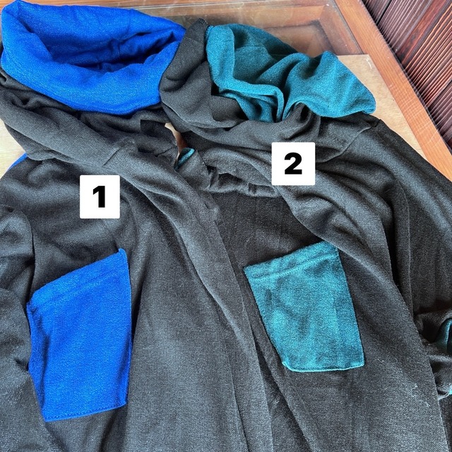 バイカラーデザイントップス