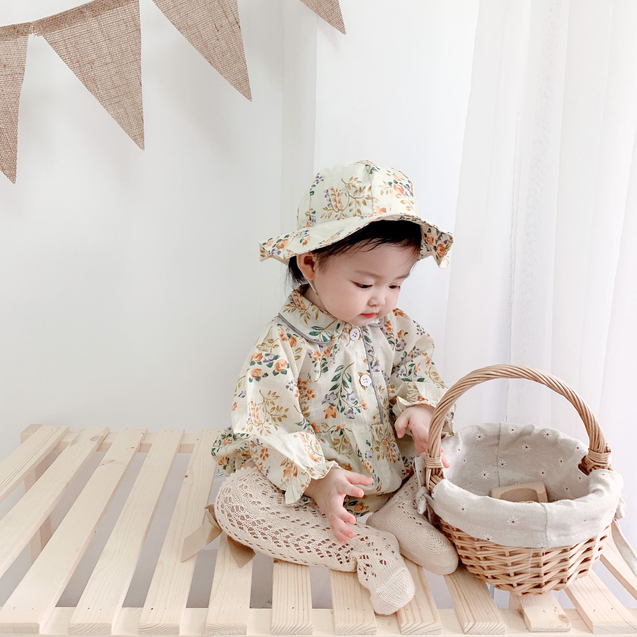 baby Dior ロンパース　帽子　セット　花柄　女の子　高級 baby Dior ロンパース帽子セット花柄女の子高級 baby Dior ロンパース