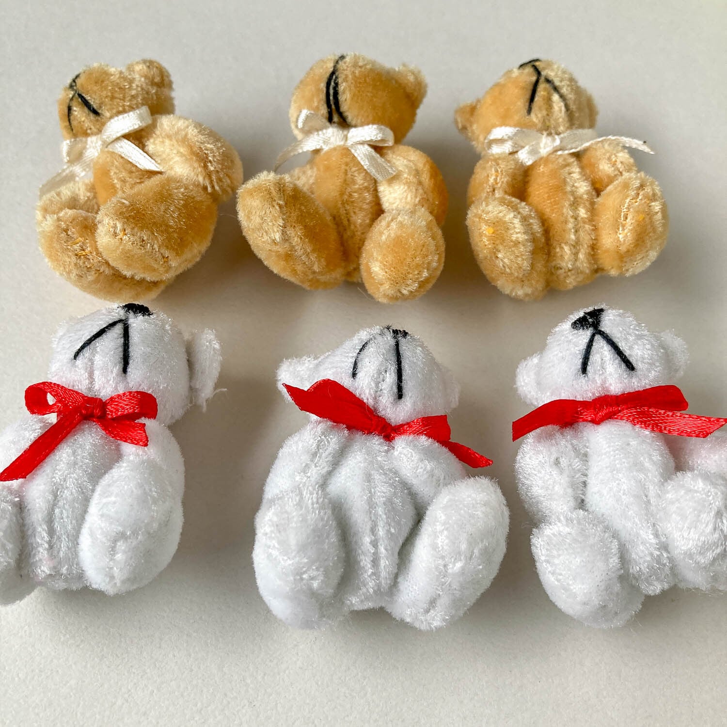 リボンをつけたテディベアチャーム | Dua-アクセサリーパーツショップ