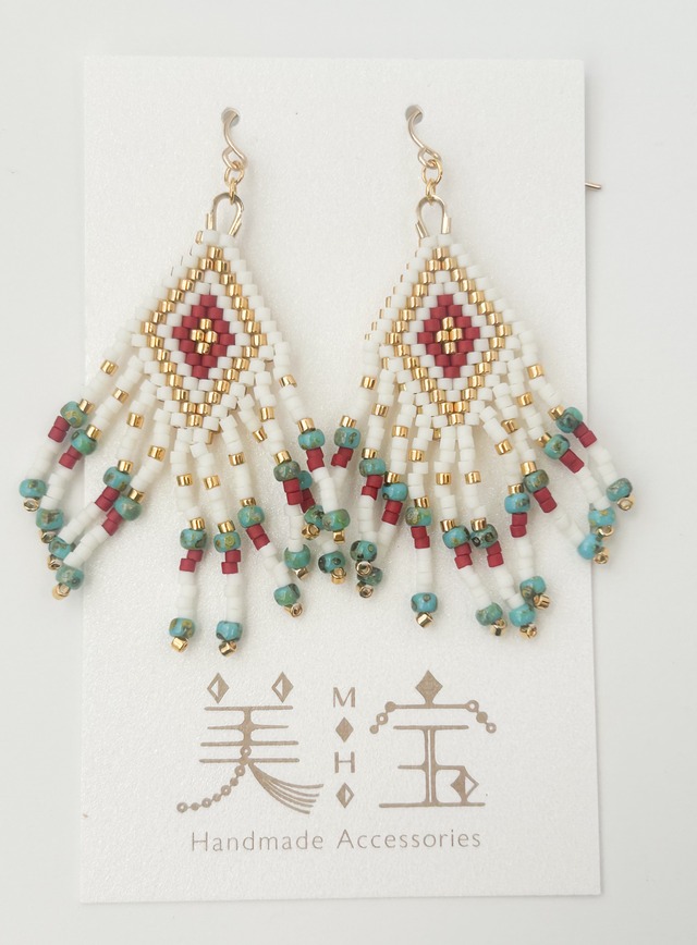 新製品　赤　フリンジピアス・ショートバージョン