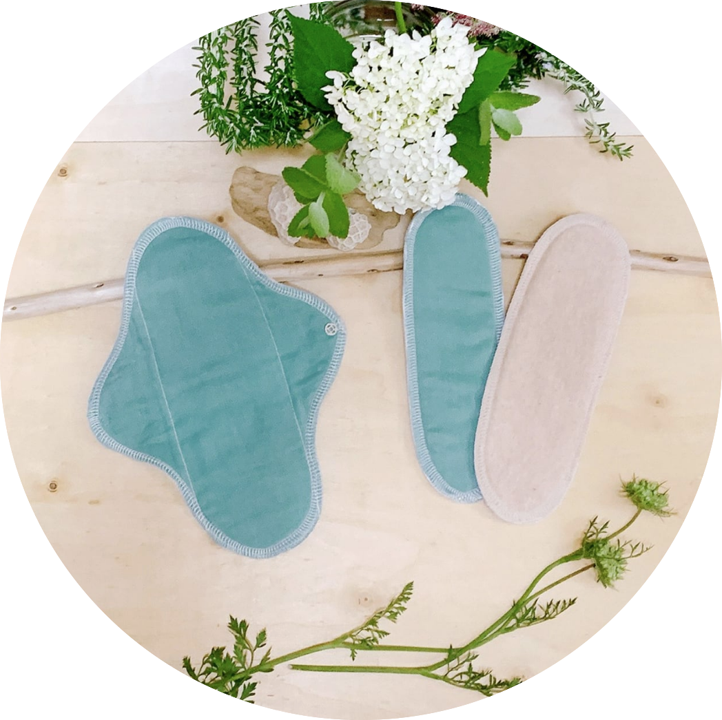 布ナプキンset (ﾎﾙﾀﾞｰ 1枚・ﾊﾟｯﾄﾞ2枚)          サックス　第5チャクラ