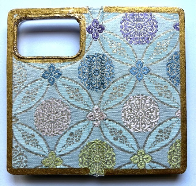 超々最新　西陣織スマホケ－ス/七宝【対応機種　iPhone17pro】