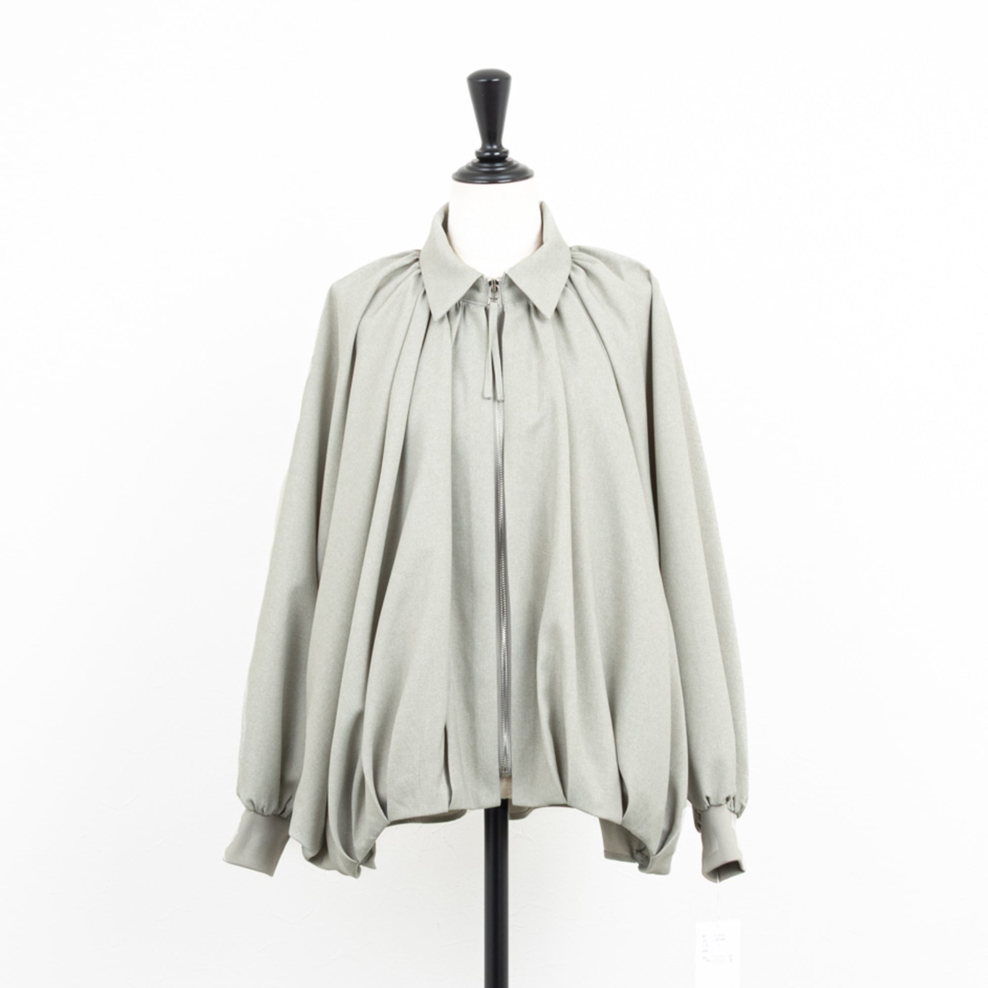 CYAN TOKYO／シアン トーキョー】ラウンドギャザードルマンブルゾン