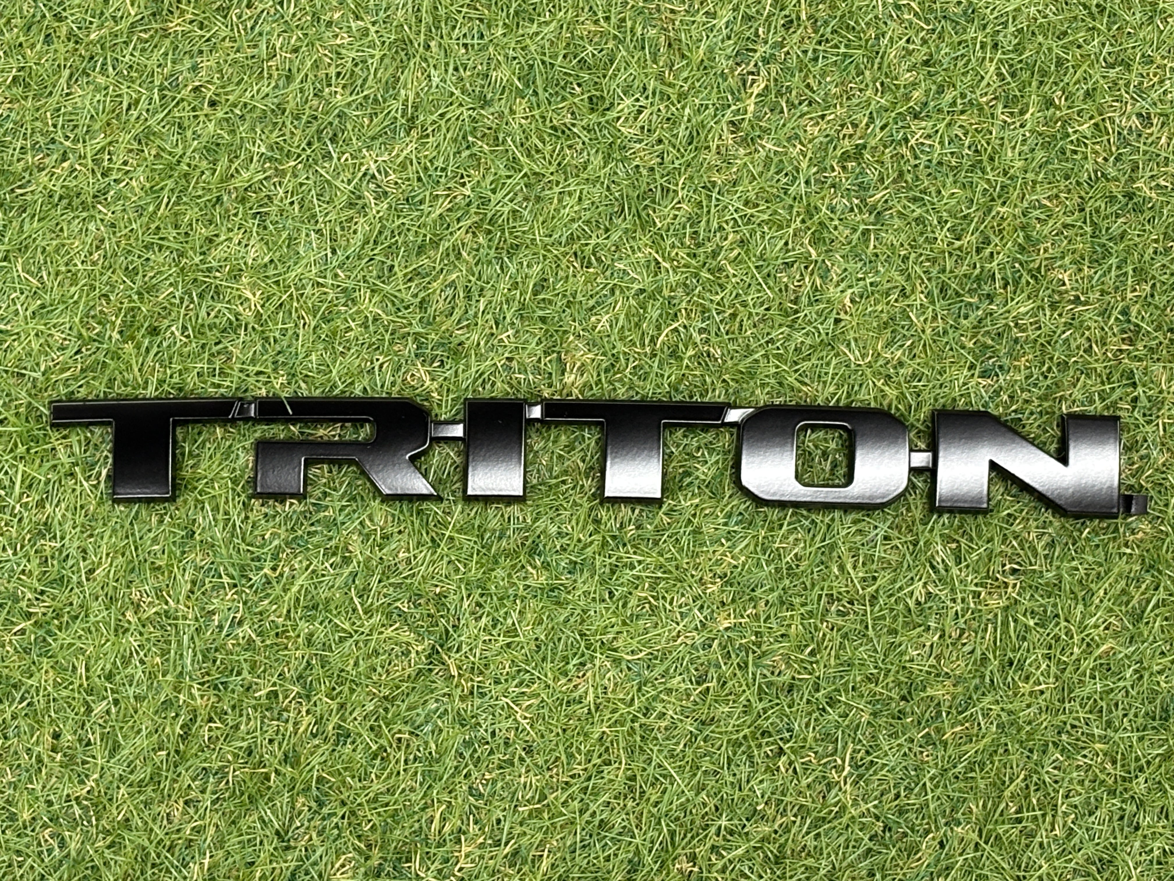 MDF トライトン用 TRITONロゴエンブレム（マットブラック塗装） | MDF