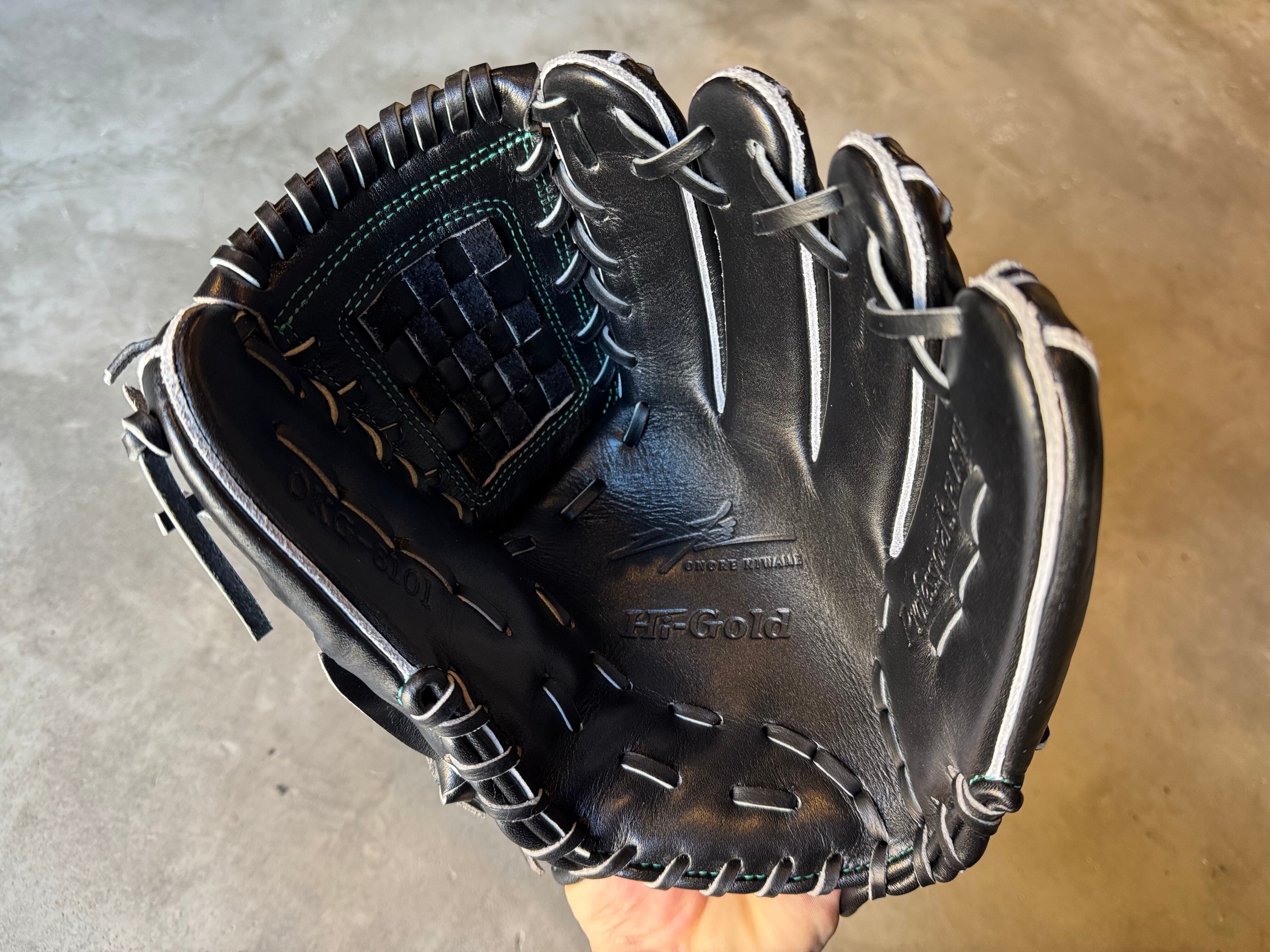 己極シリーズ2026モデル【Hi-GOLD】軟式用グローブ 投手用 SRブラック