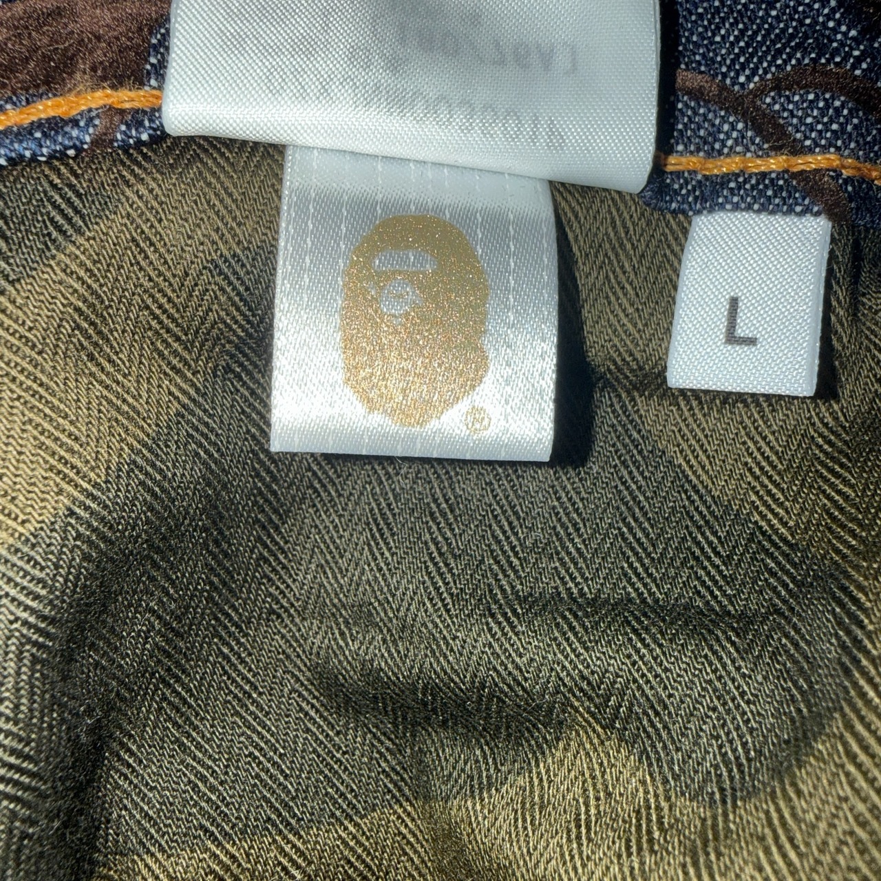 【A BATHING APE】ベイシングエイプ "サル迷彩" 総柄 デニムパンツ