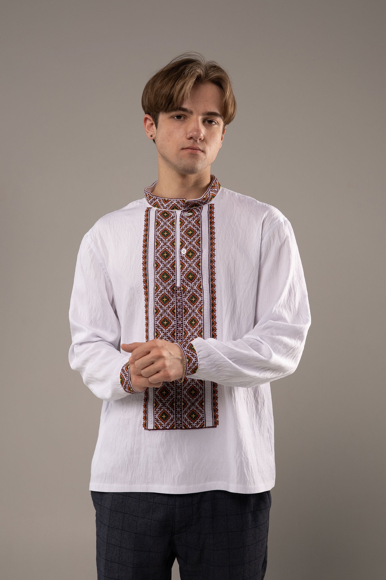 ウクライナ刺繍ヴィシヴァンカ（白）クロスステッチ手刺繍　Mサイズ　メンズ - 3