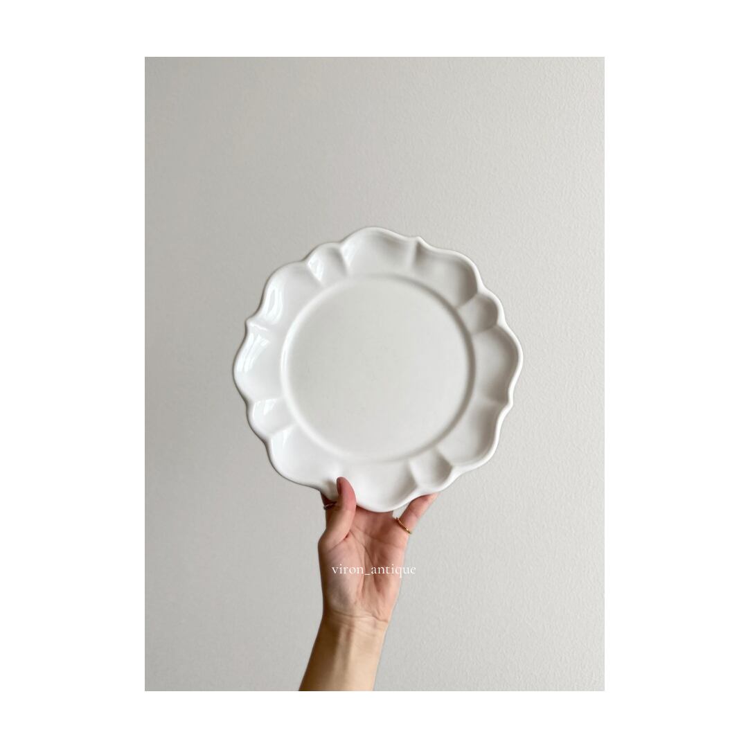 Varages / 白肌のスカラップリム平皿プレート f