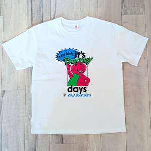 【 Barney & Friends ( バーニー&フレンズ ) 】「Albertsons」販促イベントデザイン Tシャツ / バーニー〚アメリカン雑貨 アメトイ〛