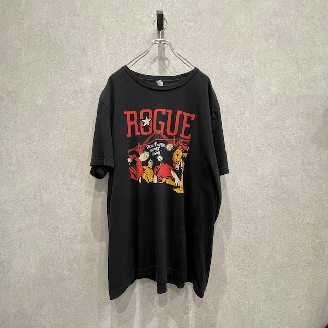 スタッフイチオシ  半袖Tシャツ  プリントＴシャツ ROGUE  2xi ブラック