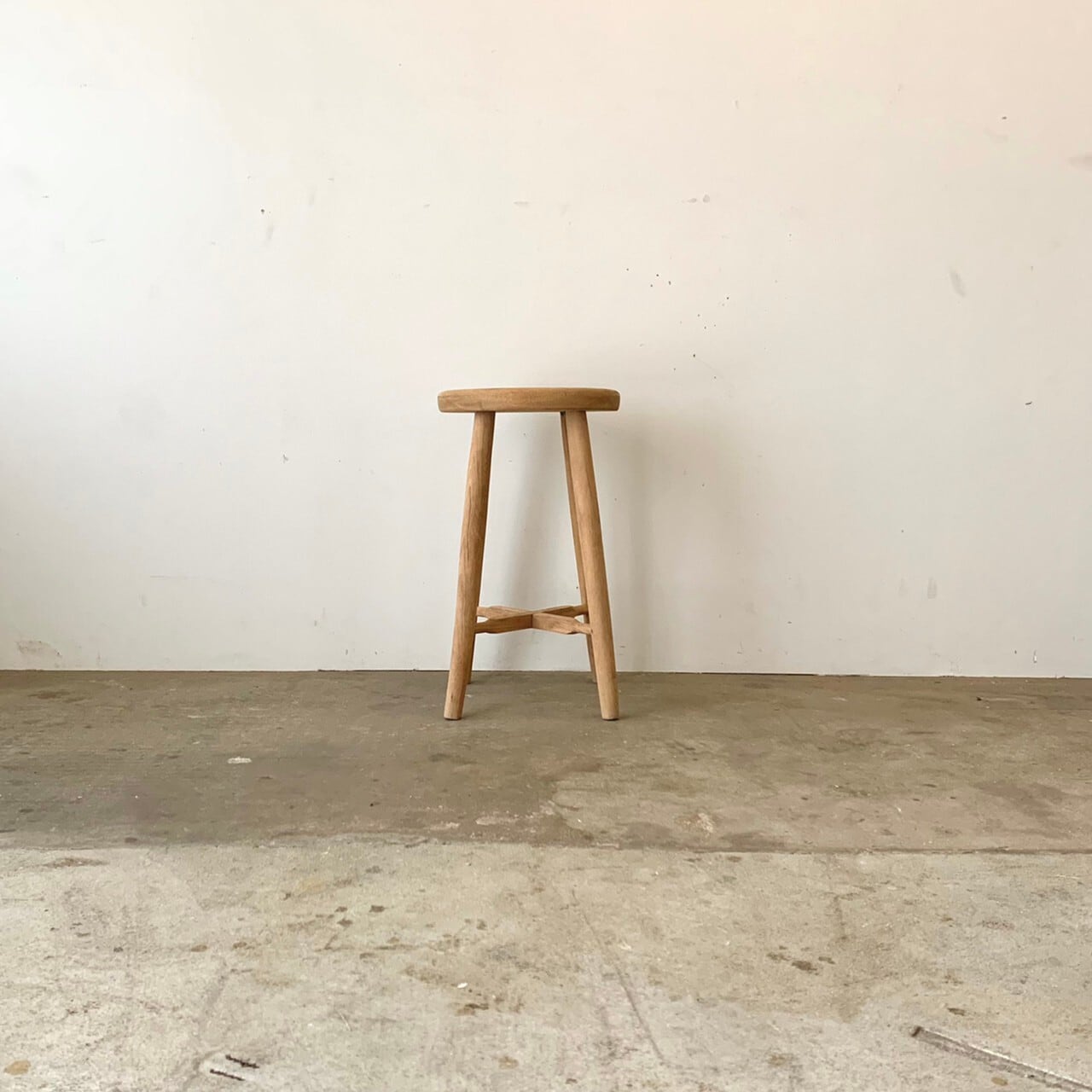 木のスツール　丸椅子　古家具　0429