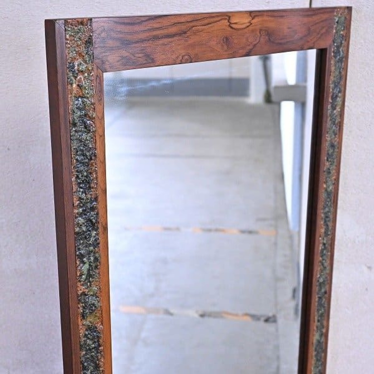 北欧デンマーク製 Aarhus Glasimport og Glassliberi 壁掛けミラー 鏡 ローズウッド材 リビング 無垢 全身 立てかけ ビンテージ 希少【中古家具/中古インテリア/USED家具ユーズド家具/リサイクル】