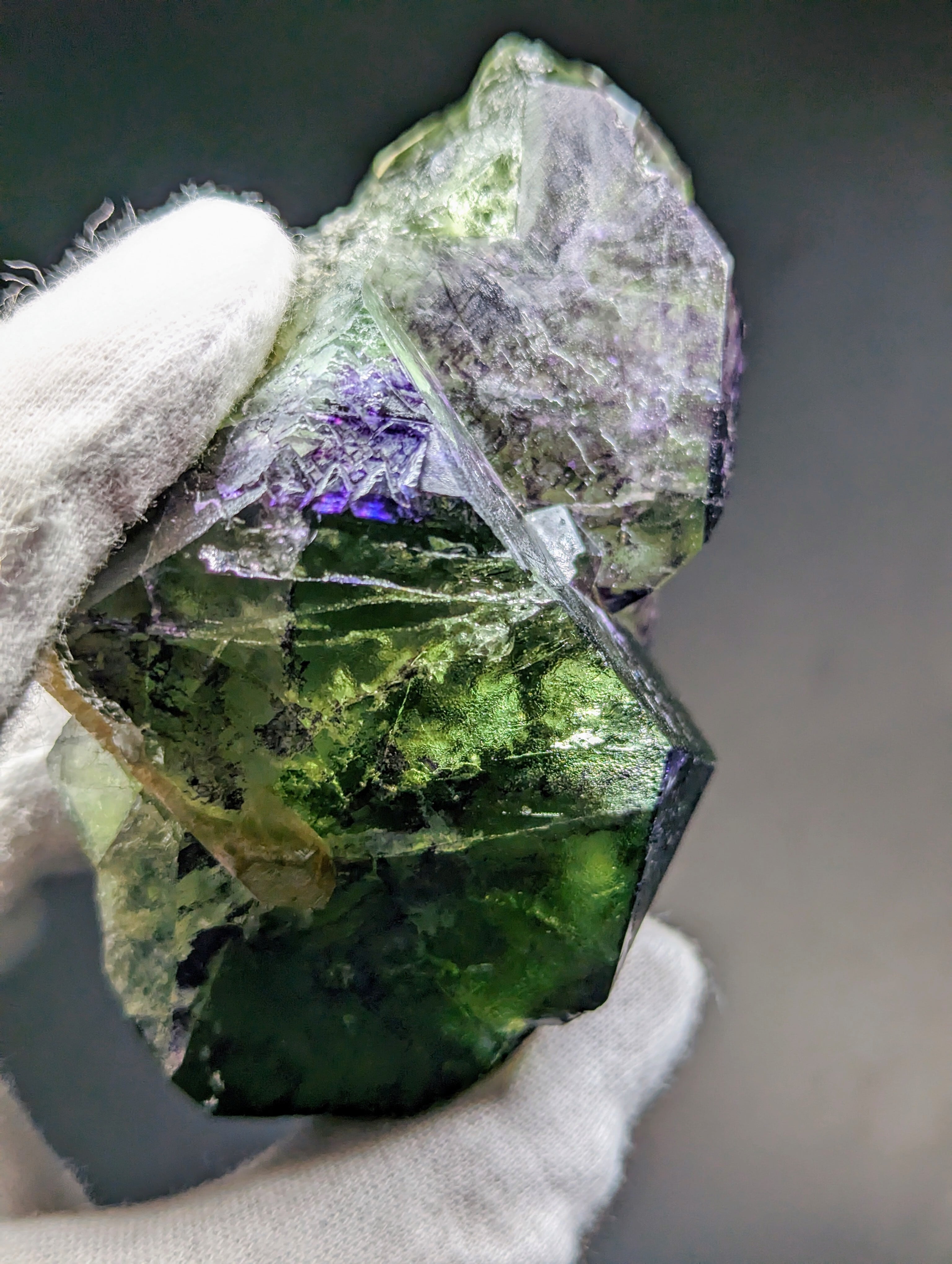 希少色/大型結晶】オコルスフローライト Okorusu mine, Namibia R5 