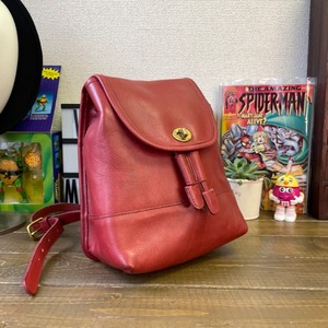 良品 OLD COACH リュック レッド ターンロック コーデのアクセントに！