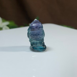 31.可愛い小さいフローライトふくろう