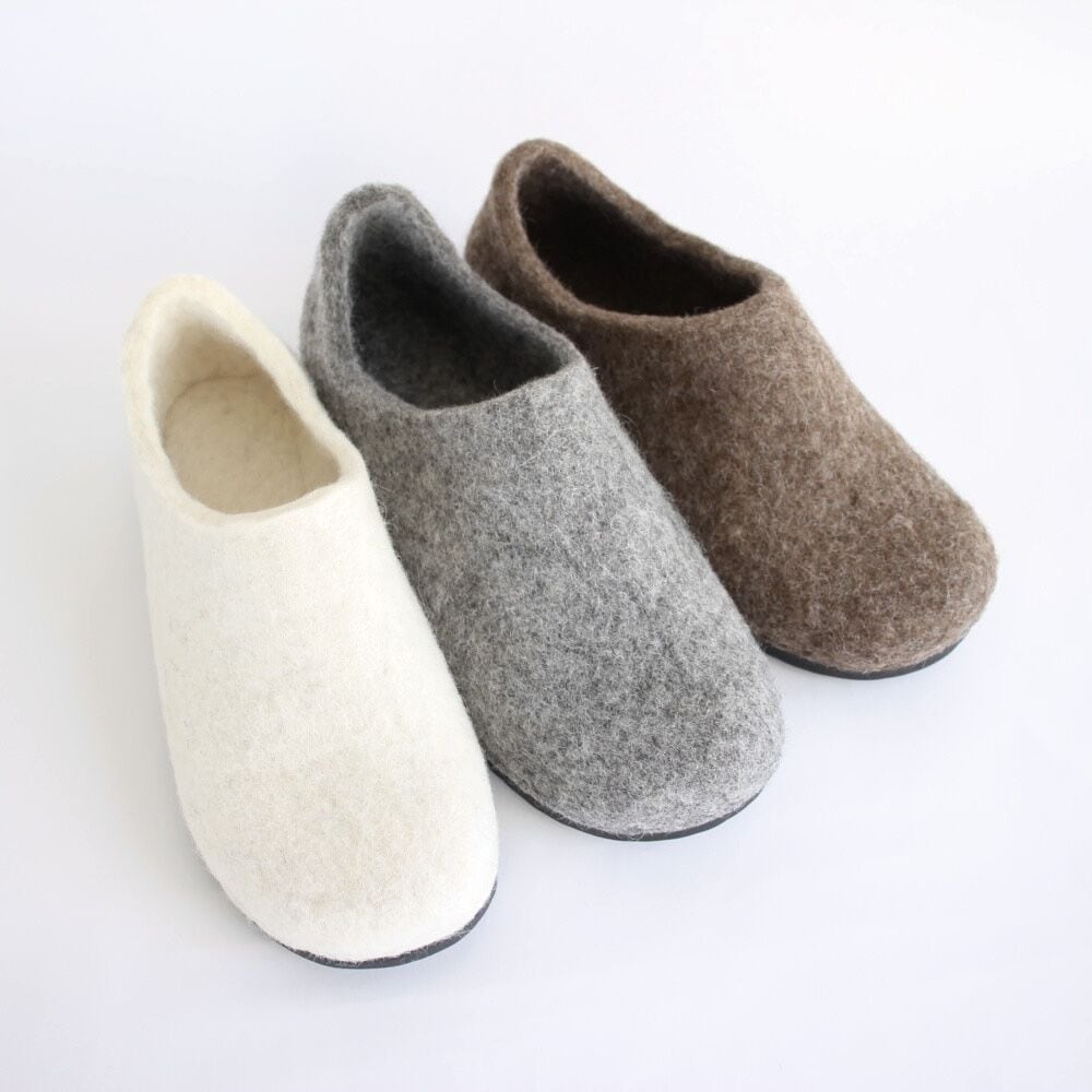 Hemskor 羊毛フェルトルームシューズ（踵あり・ナチュラルホワイト