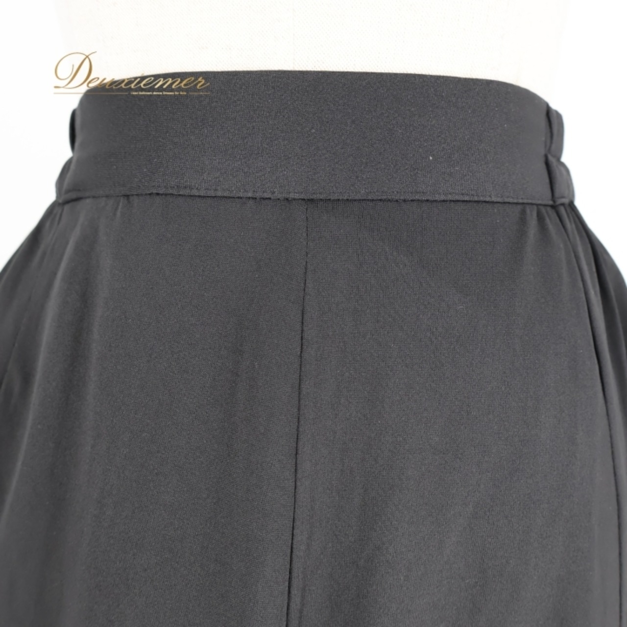 フラメンコ 衣装 ファルダ スカート ブラック系 レイリーナ ボランテ 水玉 ドット柄 フリル 練習 レッスン 伸縮 ストレッチ ボリューム Leirena イチオク 黒 赤 ダンス衣装 ステージ イベント かわいい レッド系