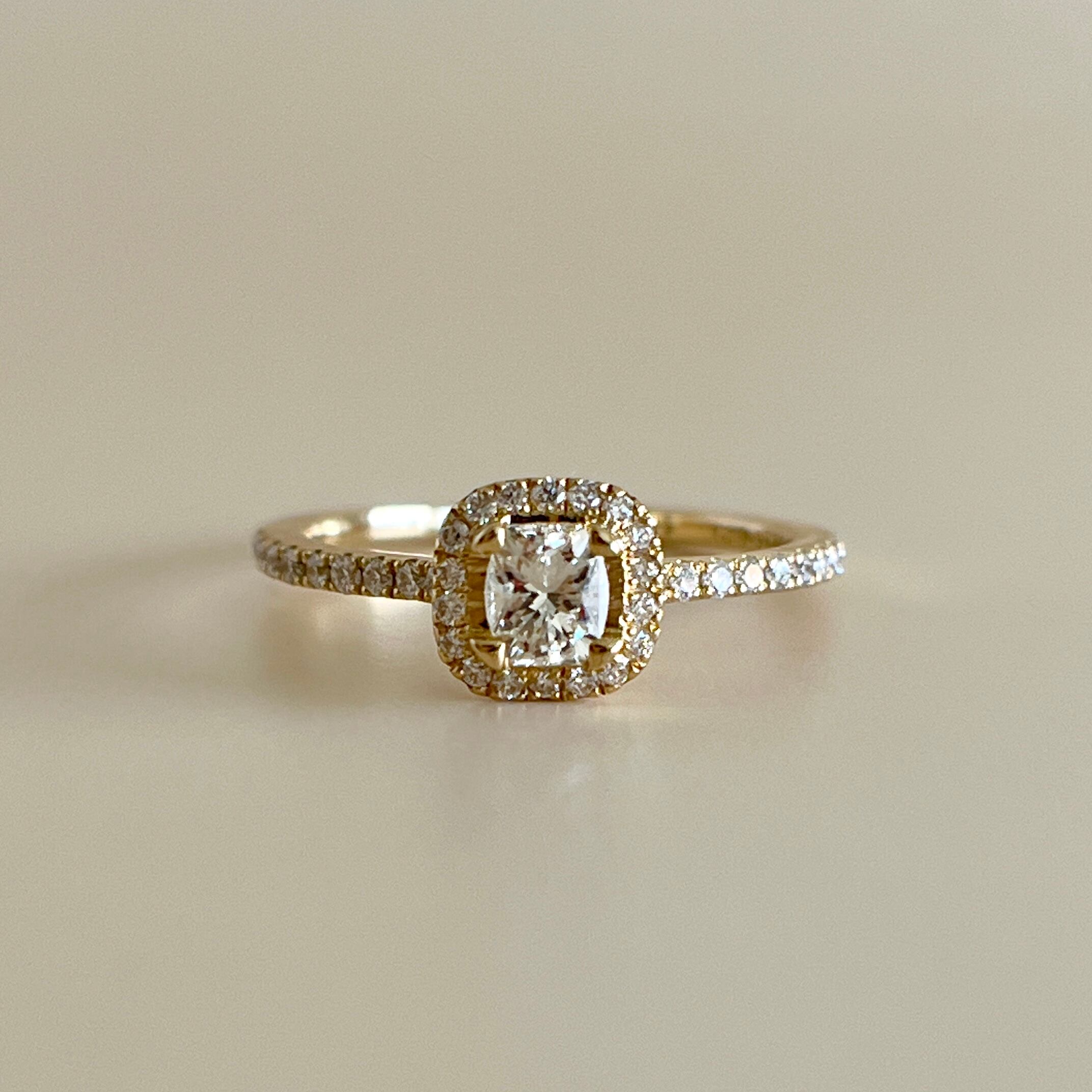 ダイヤモンド ヘイローリング 0.336 ct K18イエローゴールド チェカ