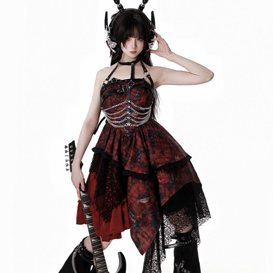 チェーンベルト付き黒赤ロリータワンピース✨ パンク チェーンベルトアクセサリー ライブ向け｜WithU | ゴスロリ通販