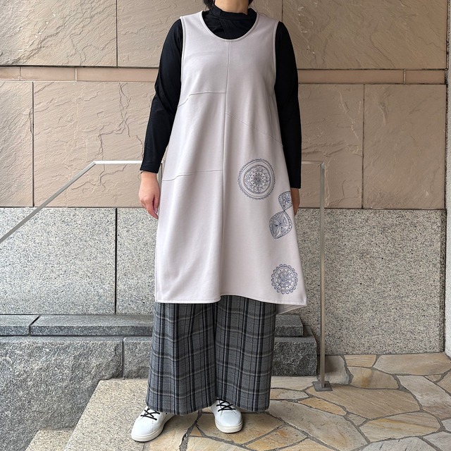 【最新作】スエード調コンプレス サークルレース刺繍 レイヤードワンピース【254-7257】