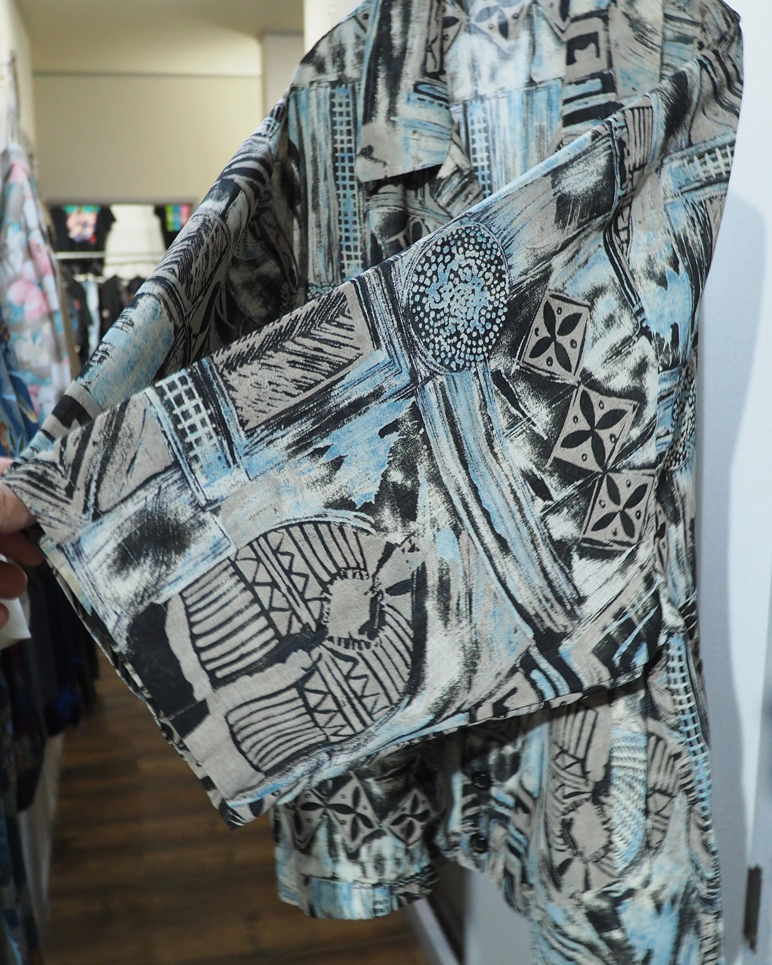 1980 - 90s Cold tone Ink painting vintage loose SS Open collar Shirt