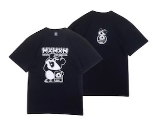 【MAGICAL MOSH MISFITS】マジカルモッシュミスフィッツ/ でん六 x MxMxM “MAGICAL MOSH DENCHAN” TEE (エアーフレッシュナー付き) ⓒでん六 / DENROKU