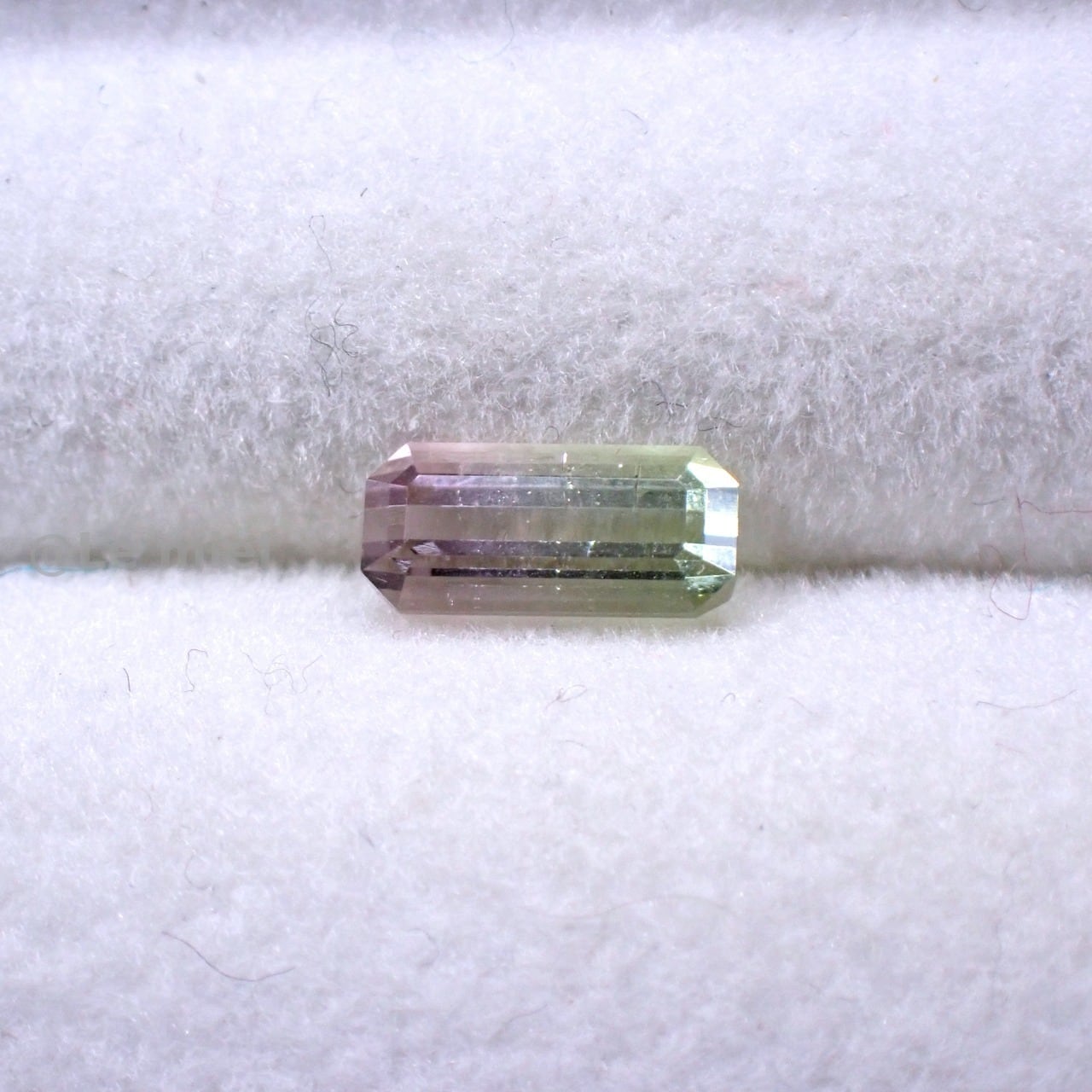トルコ産カラーチェンジダイアスポア オーバルカットルース 1.0ct 6.8