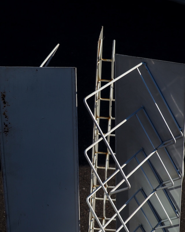 Iron freestanding free-paper rack