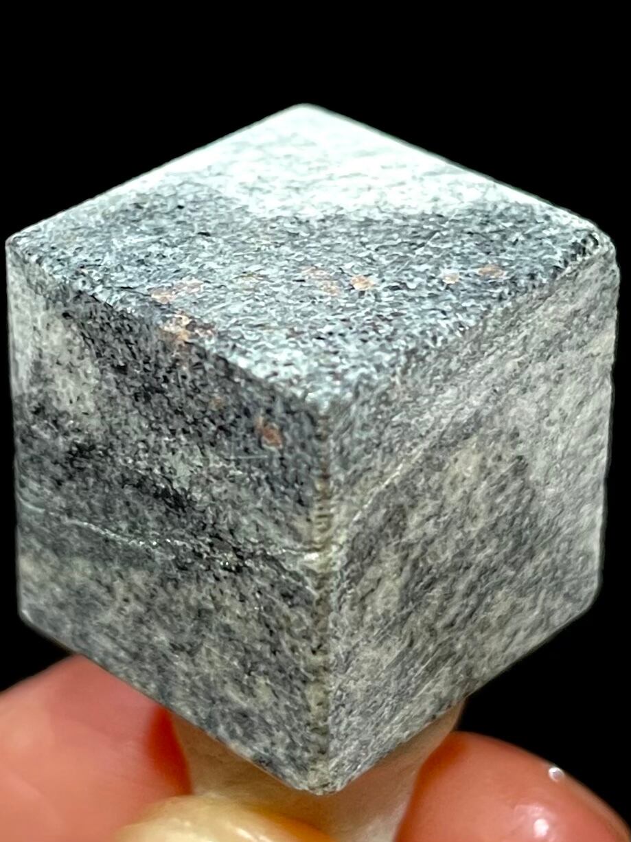 3) 世界初!強力な引き寄せ・統合「南極の石(アンタークティック・ストーン)」キューブ型