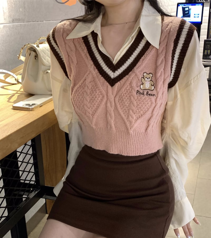 残りわずか】 23区 今季ショート丈ニットベスト graficaconfiart.com.br