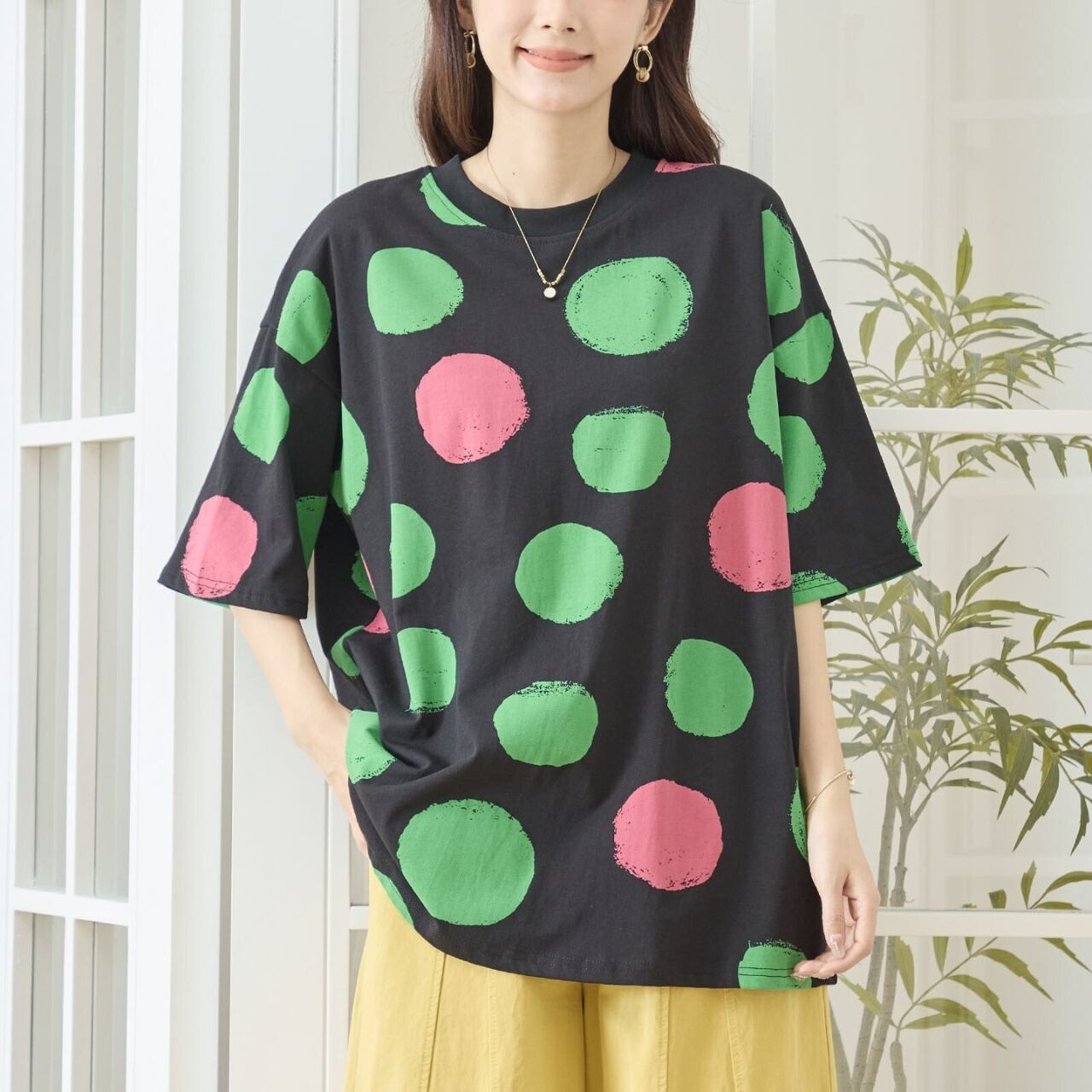 新作][TRUBE]ドット柄プリントTシャツ 半袖 五分袖 水玉 ラウンド